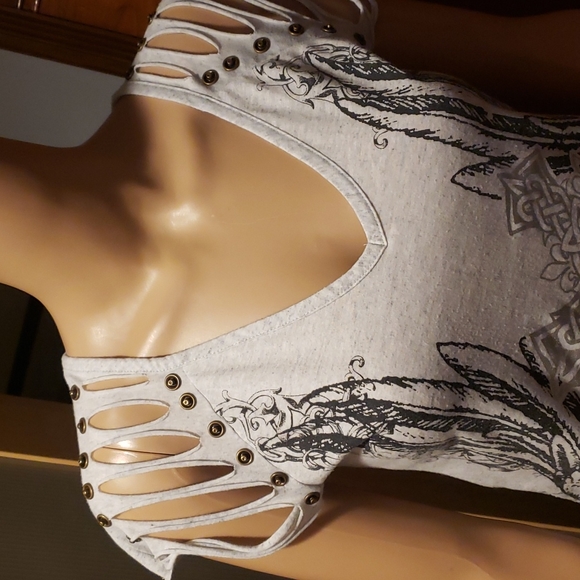 Womens tee - Picture 2 of 6